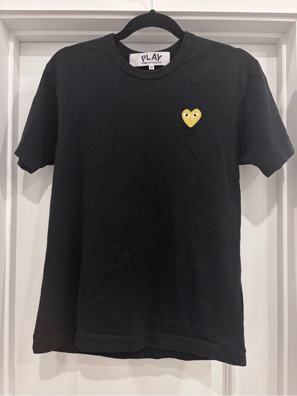 comme de garçon play tee